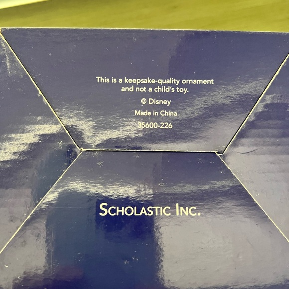 Grolier Disney Minnie Mouse President's Edition Ornament - Picture 5 of 5